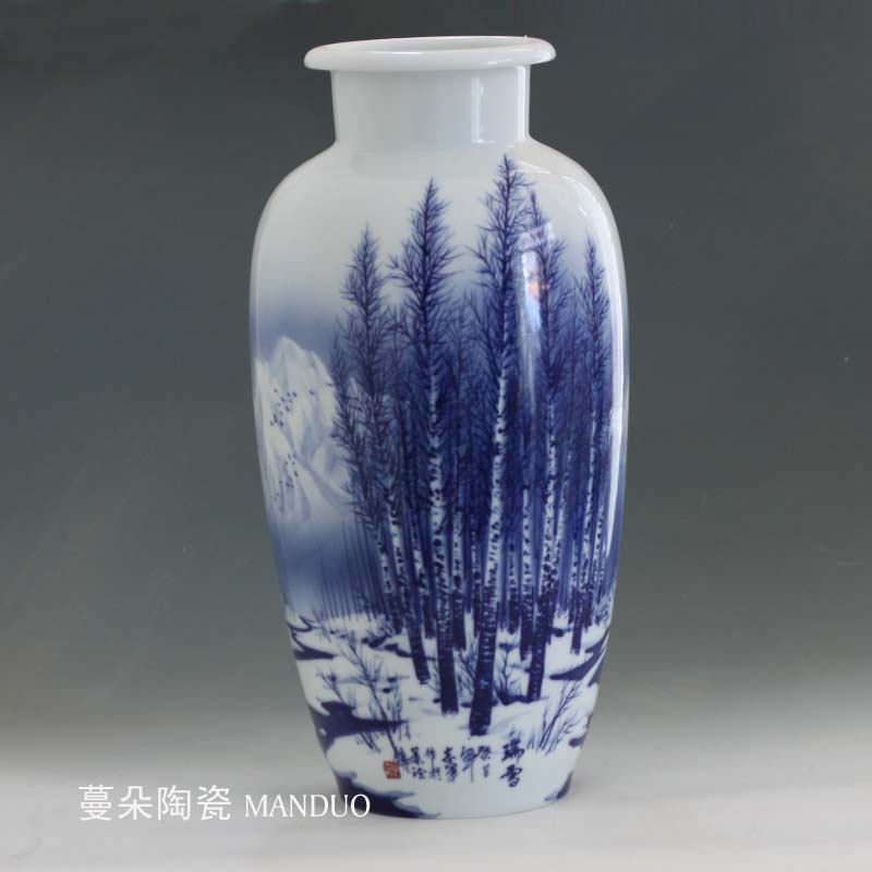 Jingdezhen blue and white snow hand - made vases, high - end display 40-50 high idea gourd bottle landscape artistic conception elegant vase