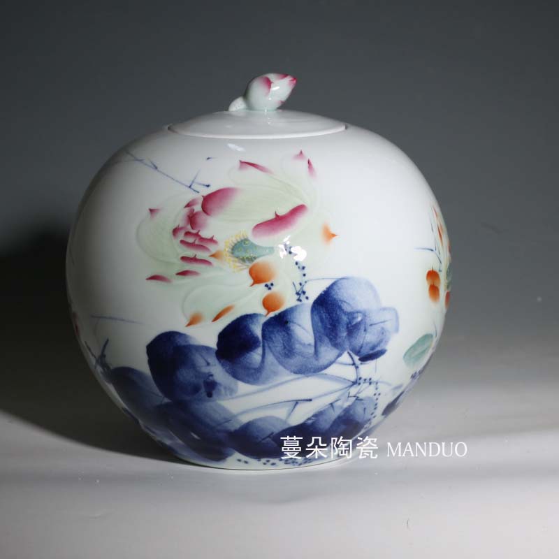 High - grade blue and white porcelain jar of hand - made of fine ceramic porcelain cover pot of green food seal pot decorative POTS