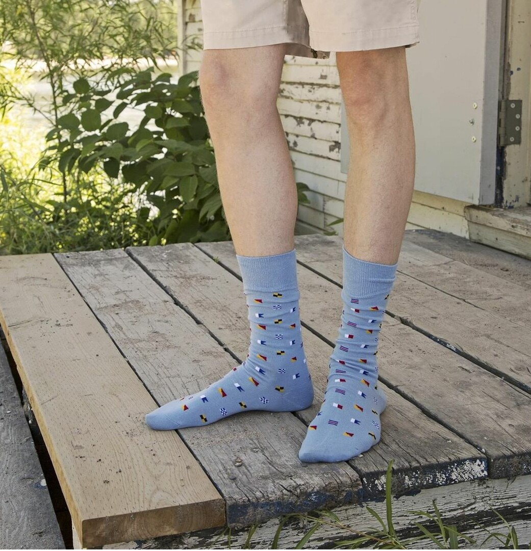 The store manager recommends Canada's hot ins trend fun casual fashion wild men's socks