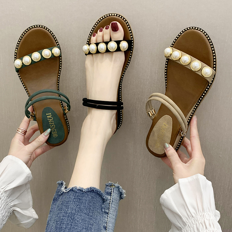 One shoe for two wearing sandals 2021 The new female Shaxian female wind student 100 hitch a flat-bottomed small slope heel to wear sandals outside