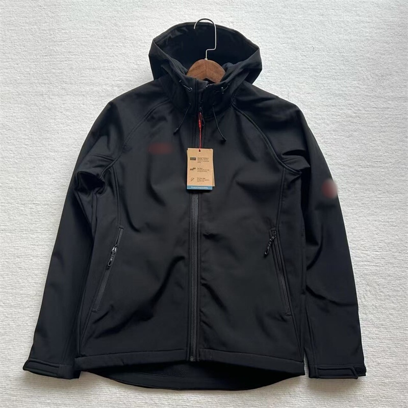 Classic Hooded Outdoor Windproof and Water-Repellent Softshell Jacket with Red Label Embroidery, Windproof and Water-Repellent Fleece-Lined Commuter Top