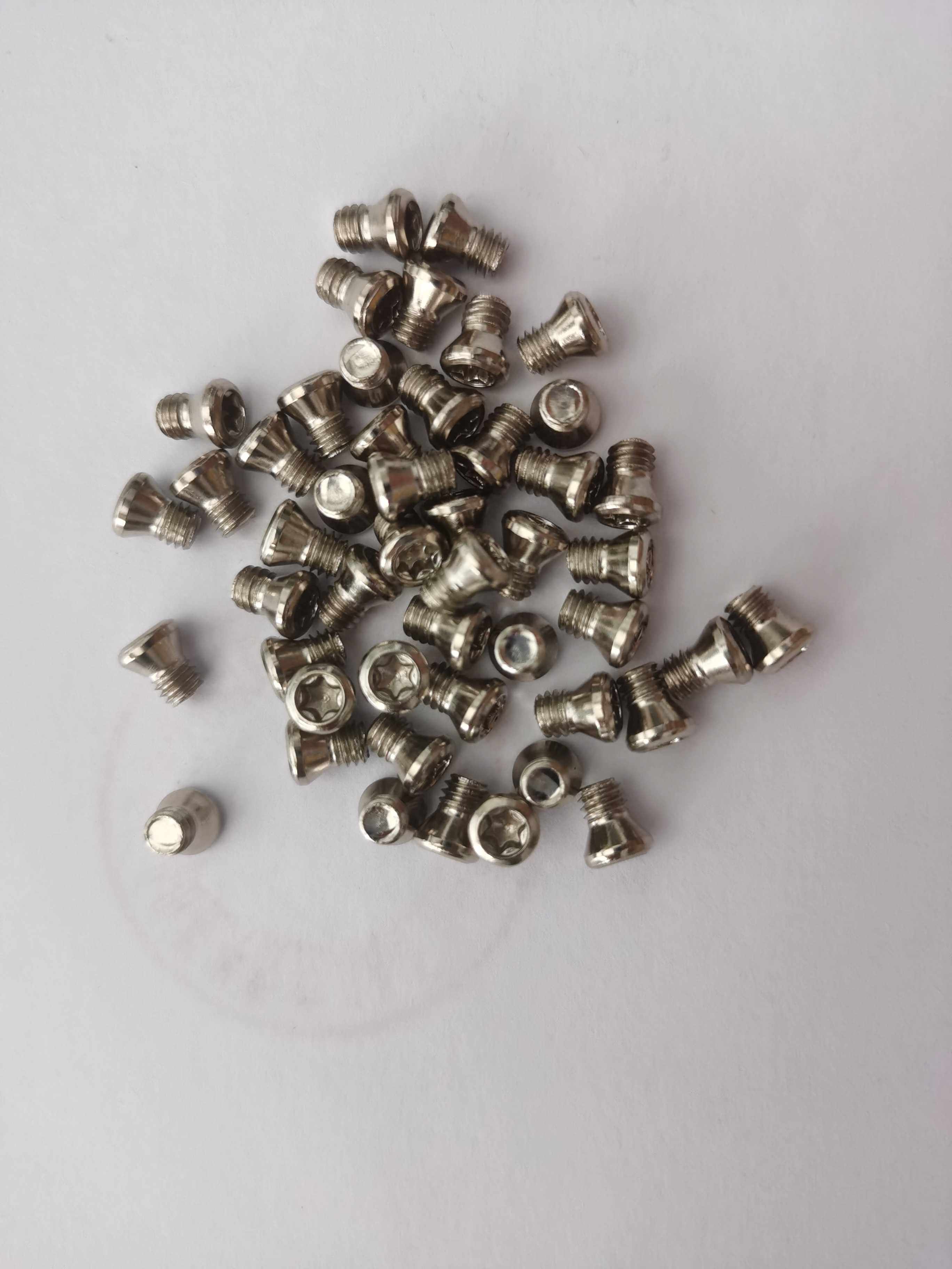 12 Grade 9 electroplating high-strength knife handle cutter head turning and milling cutter bar torx screw 4*6-D5 7-60 degree screw