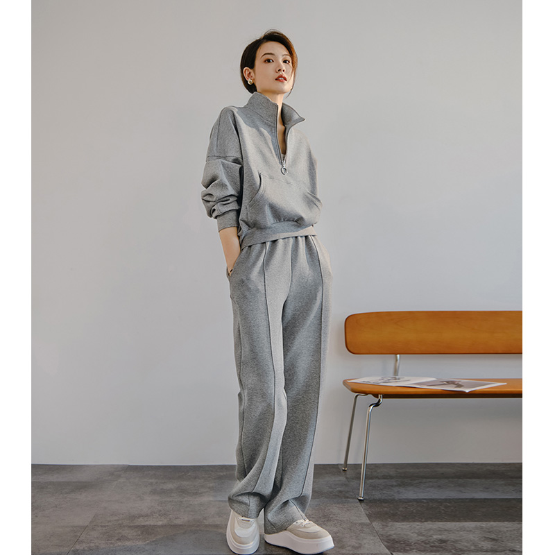 2022 spring and autumn new high-end Internet celebrity fried street fashion casual sportswear Western style sweater two-piece suit women