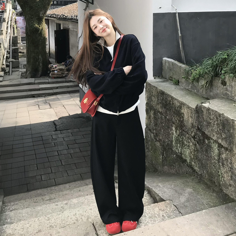 High-Quality Petite Black Casual Sportswear Set for Women, Autumn and Winter Wide-Leg Pants, Lazy and Relaxed Style Two-Piece Set