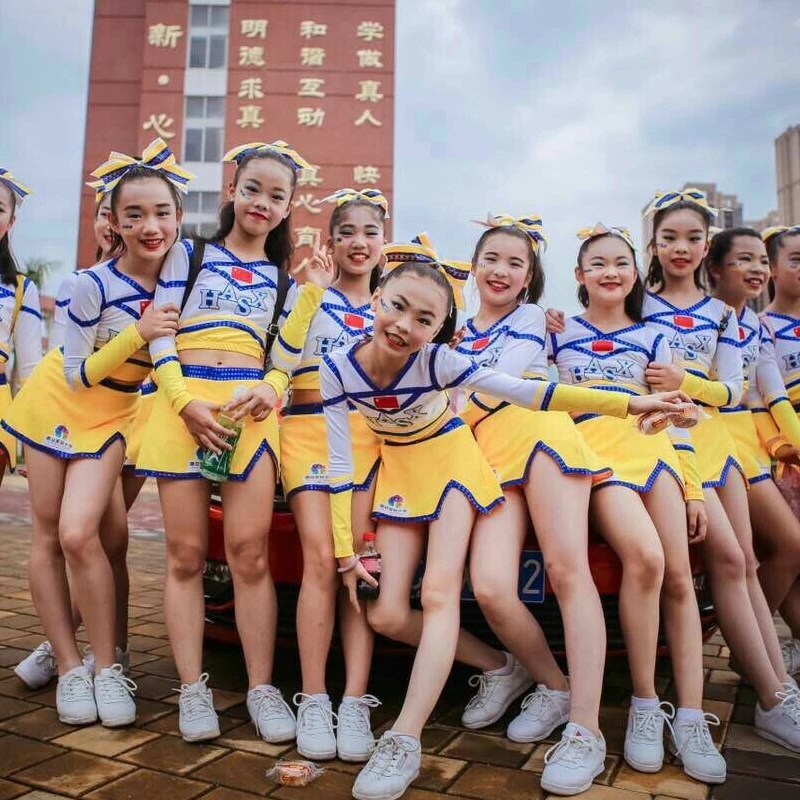 Campus children's cheerleading team performance clothing football baby performance clothing middle school students sports meeting dance adult group