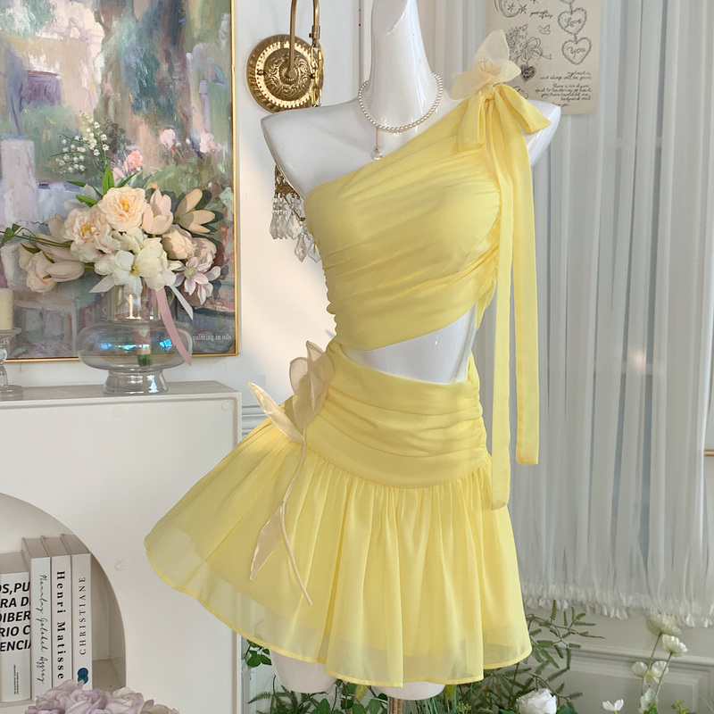 Sunday Seoul Summer Color Palette/French Lemon Yellow Off-Shoulder Tie Flower Waist-Cinching Short Dress