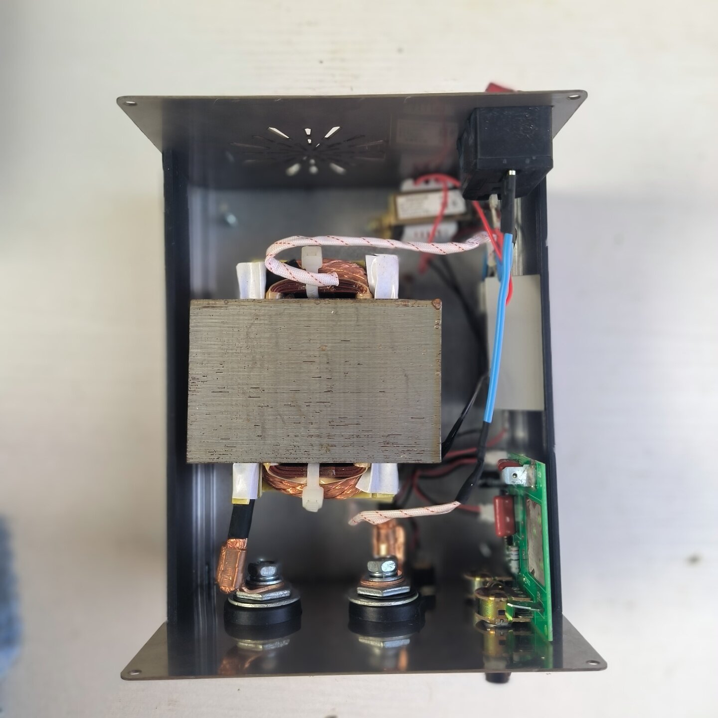 DIY点焊笔：18650电池驱动的焊接革命