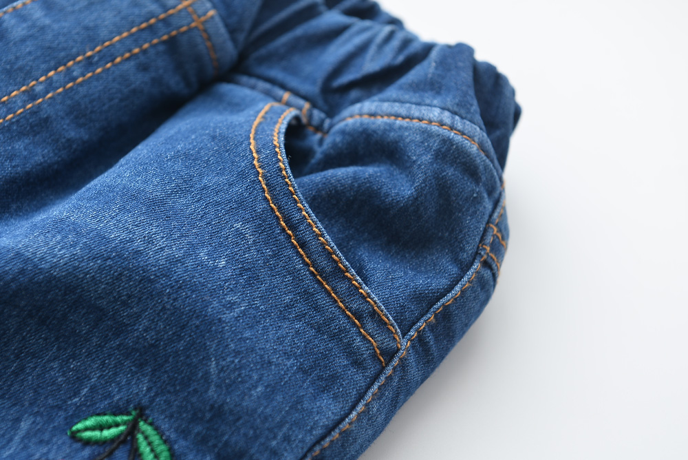 Quần jean nữ trẻ em mềm mại cộng với quần cotton dày ấm dài Quần cotton cho bé mùa đông quần jean ống rộng bé gái xuân hè