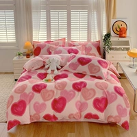 Любовь // Обновление может спать обнаженные ткани