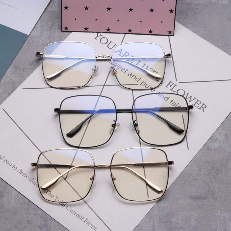 Zhou Yangqing with glasses female Korean version of the tide net Red square Phnom Penh makeup flat mirror large frame round face myopia frame