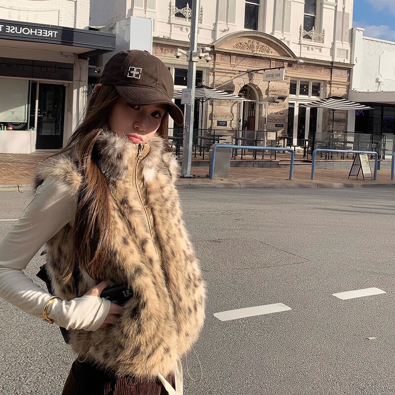 Fur Vest for Women 2026 Autumn and Winter New Style Petite Loose Leopard Print Top Fur Integrated Short Fur Coat