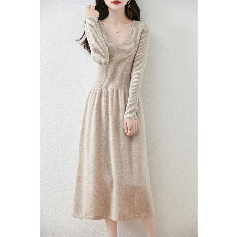 2025 Spring and Autumn New Style 100% Pure Wool Waist-Slimming Dress Women's V-Neck Over-The-Knee A-Line Mid-Length Sweater Dress 2025 Spring and Autumn New Style 100% Pure Wool Waist-Slimming Dress Women's V-Neck Over-The-Knee A-Line Mid-Length Sweater Dress