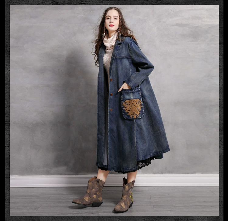 Aka Women 2020 Thu mới Áo trùm đầu denim Áo gió Retro Thêu Thời trang giản dị Áo khoác lớn - Trench Coat