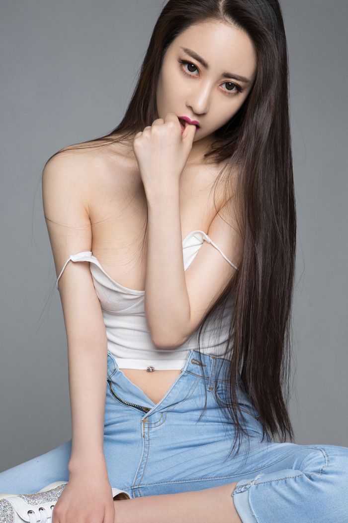 图片[45]-御姐穆菲菲性感私房完美演绎制服诱惑-美图写真论坛-文娱论坛-ACG资源社区