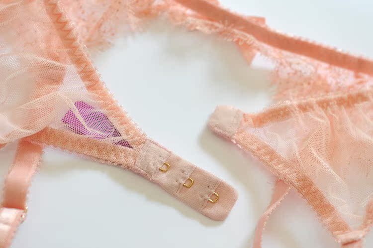 Các ngôi sao là một chút kéo dài A * P sexy lông mi ren 4 móng vuốt garter vớ đùi vớ clips có thể được xuất hiện