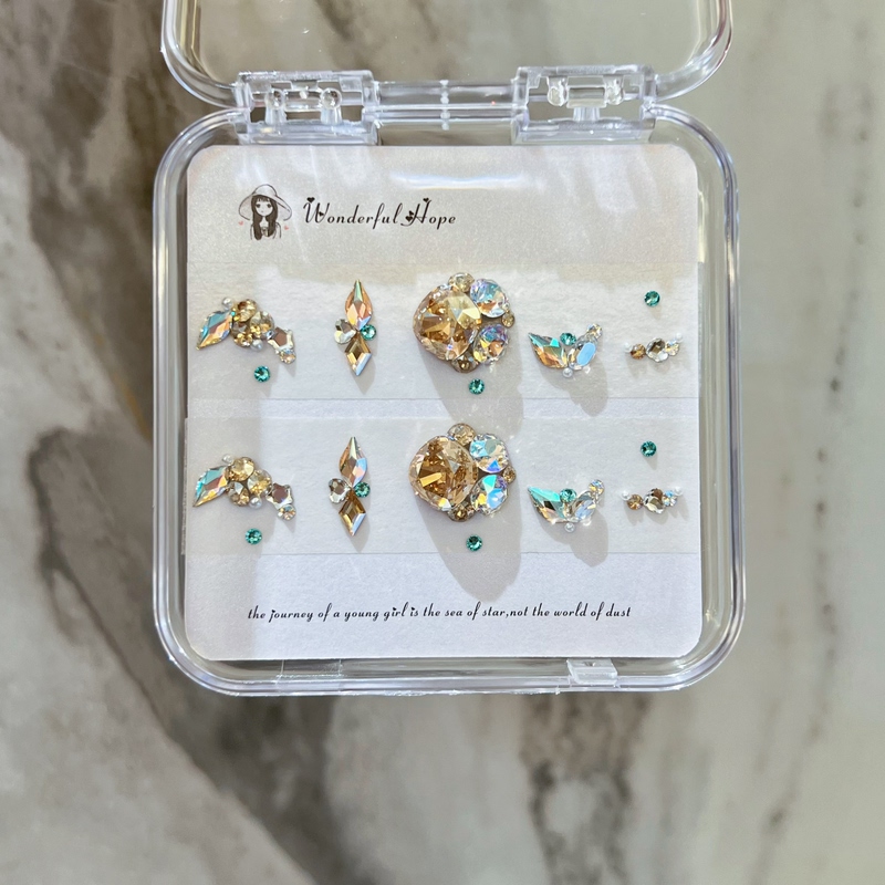 Huazi Diamond Nail Art Material Pack Golden Phantom Broken Blue Flashing Autumn and Winter Nail Art Material Pack
