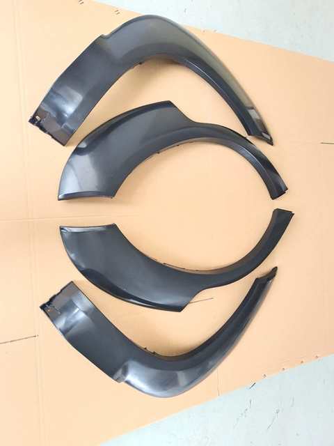 Beijing Hyundai old model new Tucson door trim panel guard panel door trim strip large surround guard panel wheel eyebrow with paint boutique