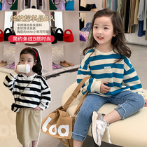 Girls striped T-shirt 2022 autumn spring childrens Korean version of the foreign style bottoming shirt baby sweater long-sleeved top