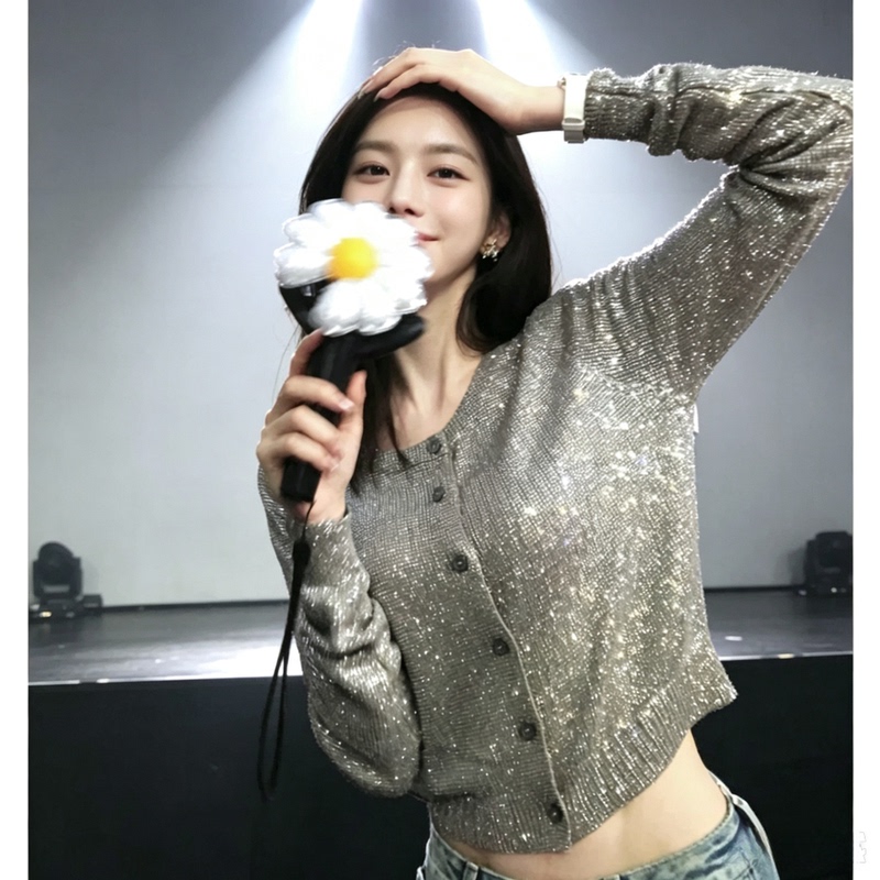 【Full Starry Sky】Women's Cardigan for Early Autumn, Slimming and Versatile Top, French-Style Gray Round Neck with Rhinestones, Long-Sleeved Knit