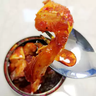 Aldi salmon canned spicy bean sauce fragrant people eat fish seafood cooked food outdoor food picnic meal