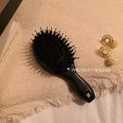 Japan Lucky Guangyan hair comb Small air bag hair comb Massage scalp Bristle comb Knotted comb Spot