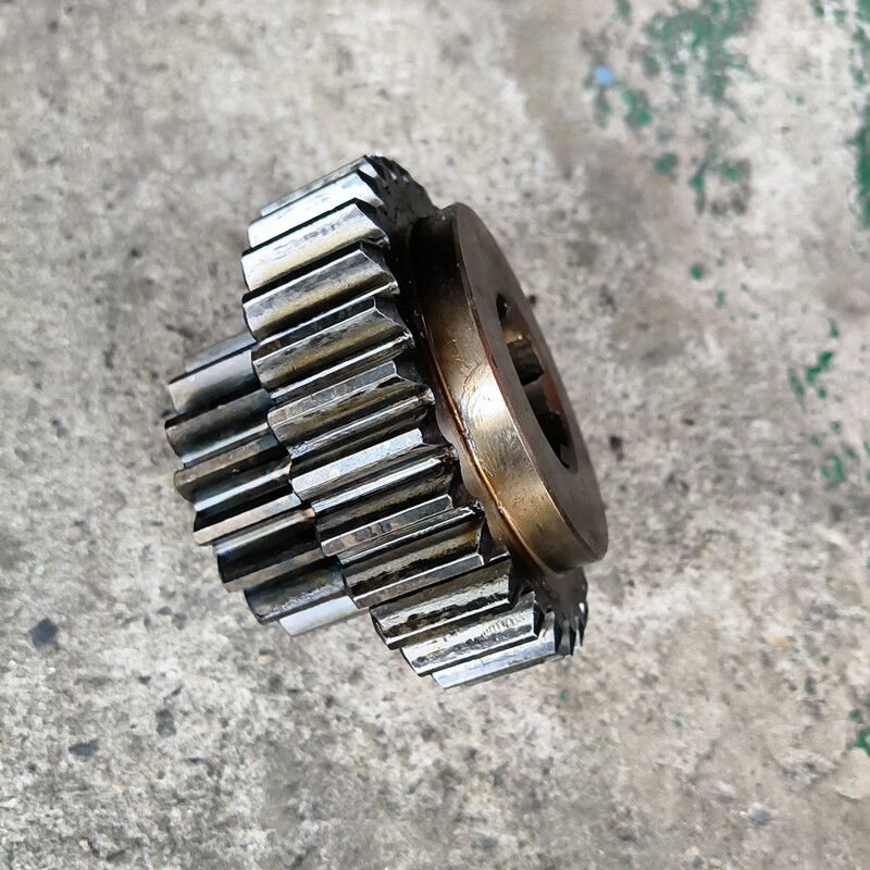 Shanghai Chidian Portal Milling Machine Power Head Double Gear Set Z18/30/M3.5/6-40*10/L72
