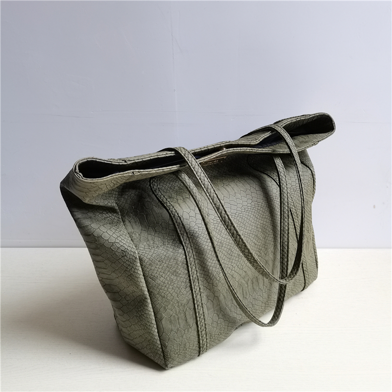 时尚新宠:2025年小众设计女包引领潮流