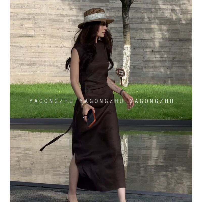 Yagongzhu Coffee-Colored Dress, Vintage Slim-Fit Sleeveless Vest Dress, Waist-Cinching Bodycon Skirt with Slit, Long Dress
