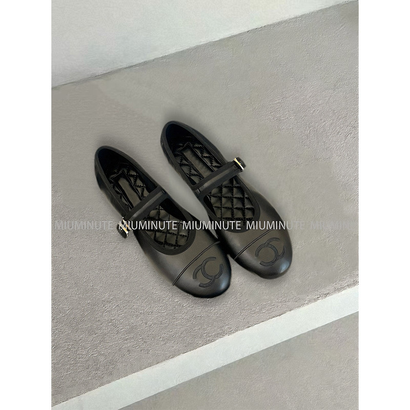 【Miuminute】26 New Din Version Elegant Style Embroidered Ballet Shoes with One Strap Mary Jane Chanel Style