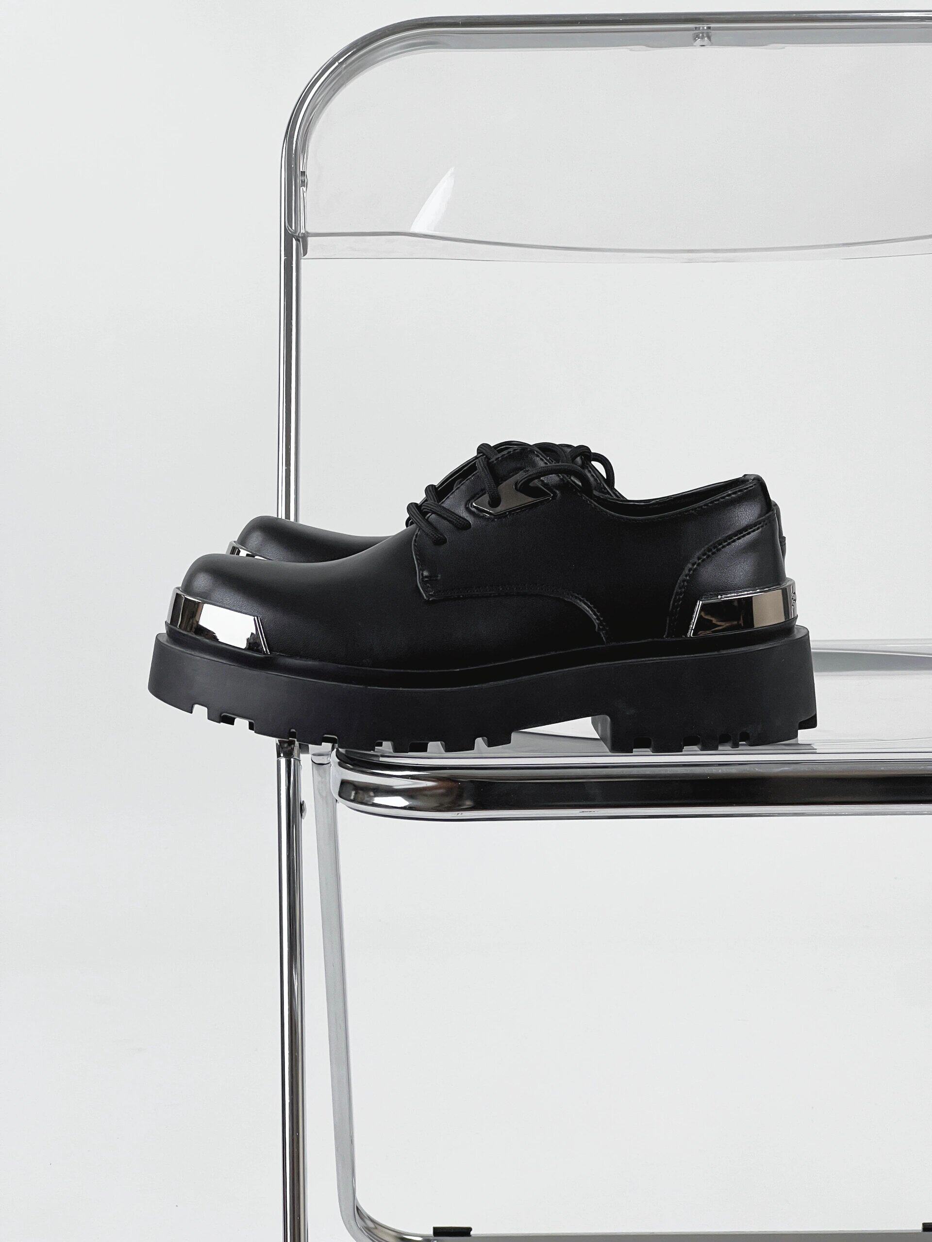 Paris derby shoes for men, featuring a chunky sole for added