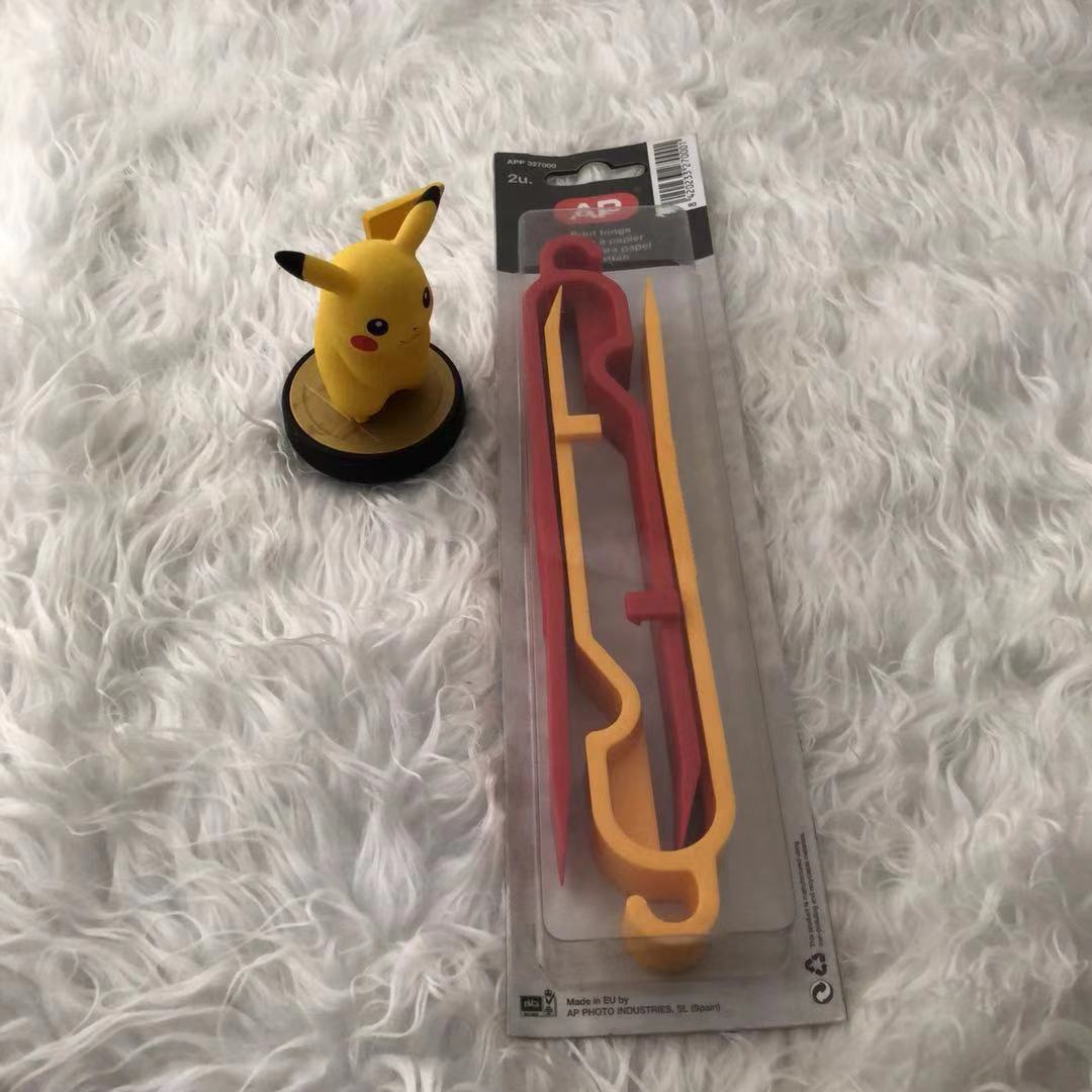 AP Original phase paper flush clip plastic sheet clip laminated paper clip black and white darkroom with red-yellow