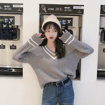 Pullover sweater womens 2021 spring and autumn new lazy wind loose wild V-neck short section wear thick sweater top