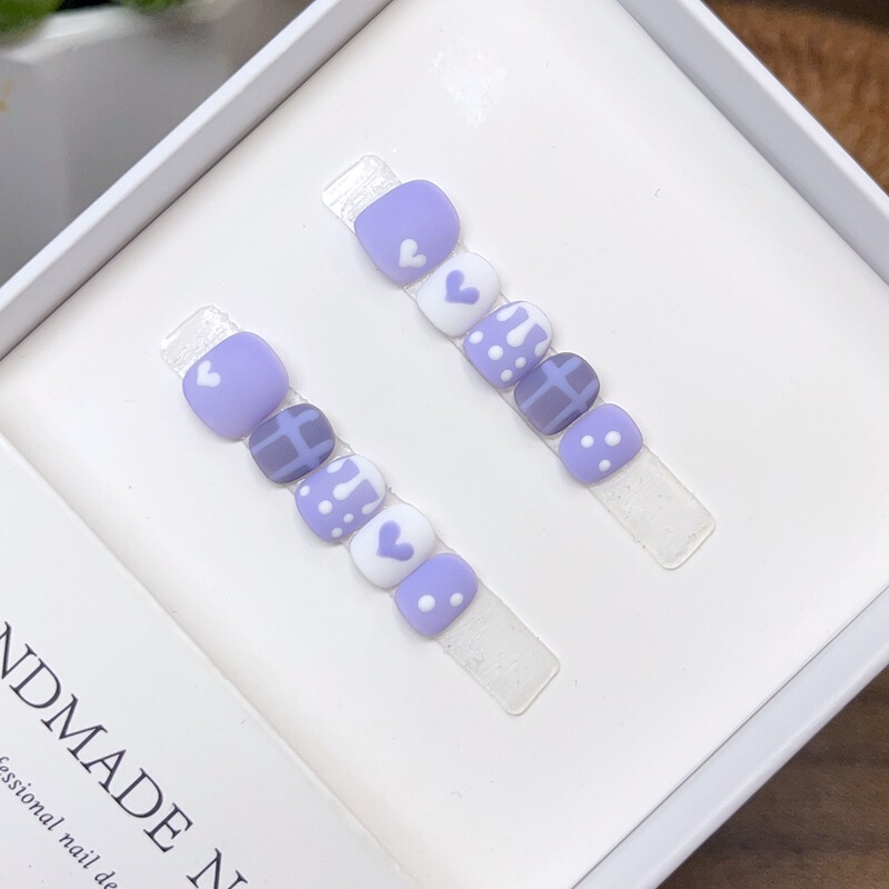 Children's Special Wearable Nails with a High-End Matte Texture in Taro Purple, Short Style, High-Quality Hand-Painted Fake Nails for Elementary School Students