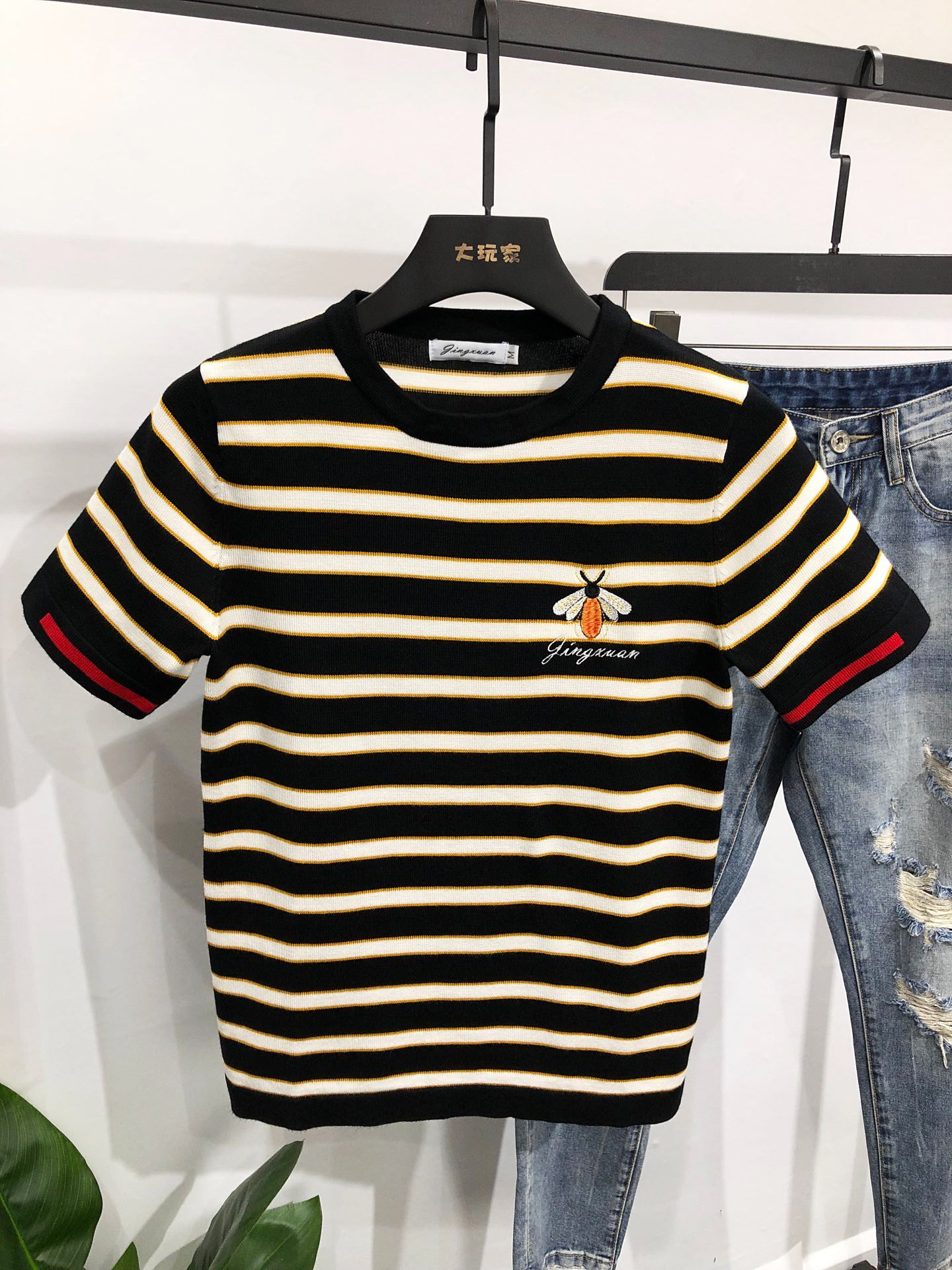 2021 Summer European station Short sleeves T-shirt Male Little Bee T-shirt Ice Thin Embroidered Male black and white striped