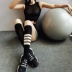 Sexy thoải mái mềm mại thể dục vớ bắp chân phụ nữ sọc không đối xứng trường đại học gió yoga thể thao vớ mùa hè - Vớ thể thao