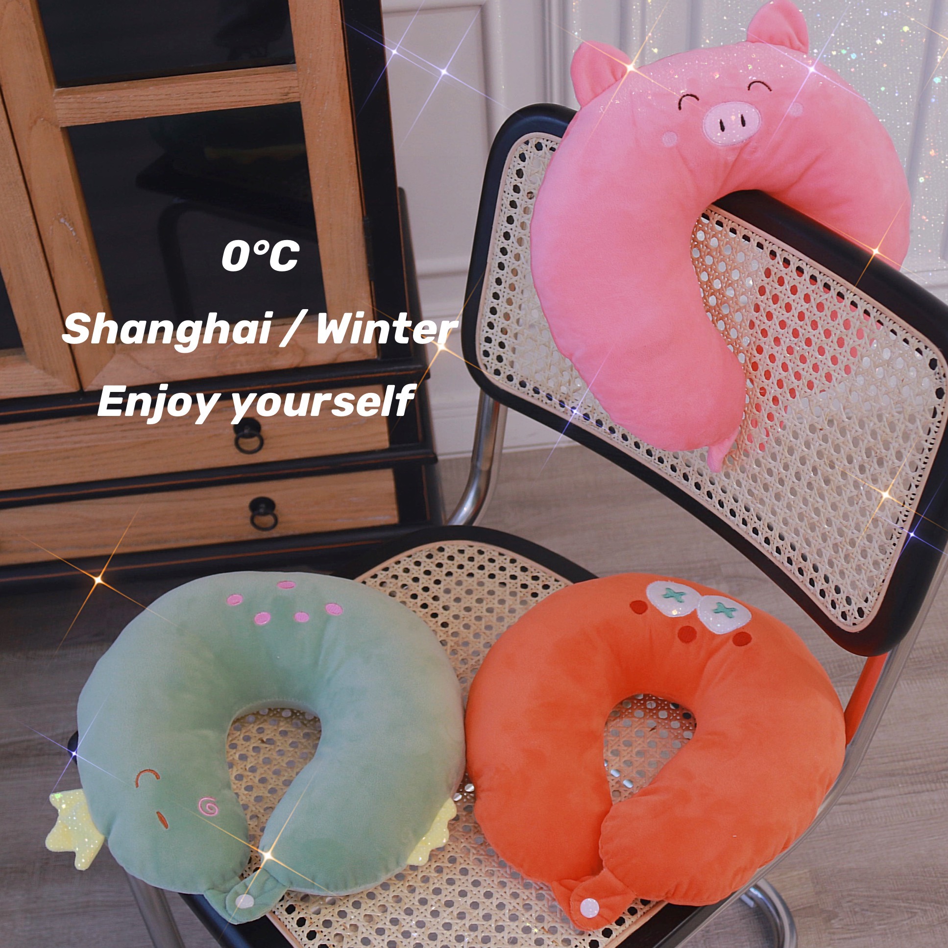 U-shaped pillow travel neck protector cartoon dinosaur cute rabbit airplane pillow nap office portable car pillow