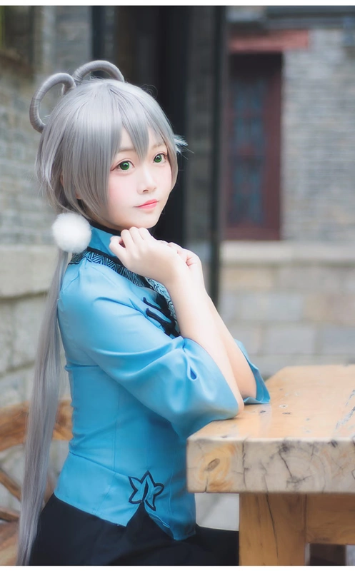 Luo Tianyi dán mè COS với trang phục cosplay sinh viên phong cách dân tộc retro V nhà nước hoa nữ tóc giả sườn xám - Cosplay