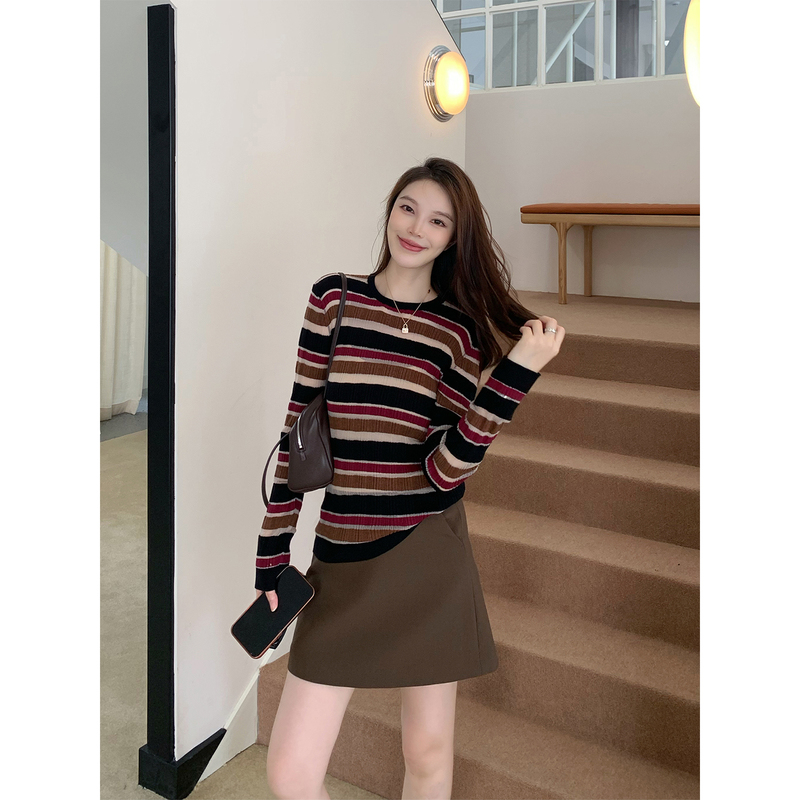 Dabai Dbai【Colorful Striped Chapter】Korean-Style Casual Age-Reducing Color-Block Striped Knit Top for Women, Versatile Autumn Top