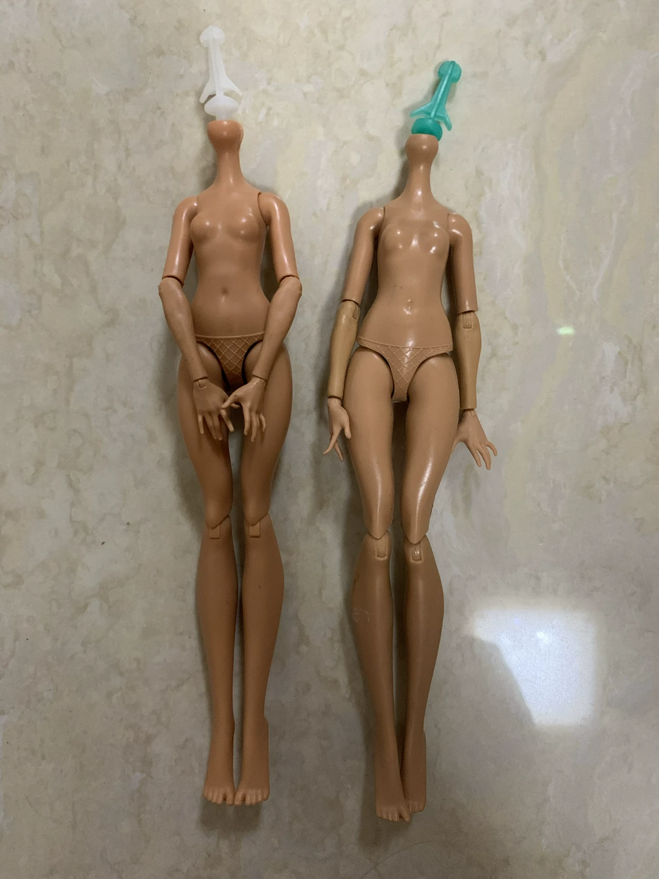 Набор туловищ для кукол (Monster High) в ассортименте — прозрачные и цветные запасные тела, разные образы