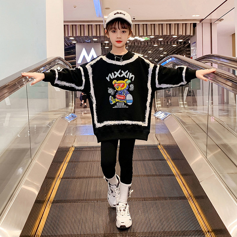 Girls' autumn sweater 2022 new Western style children's spring and autumn net red girls fried street tops in the big children's clothing trend