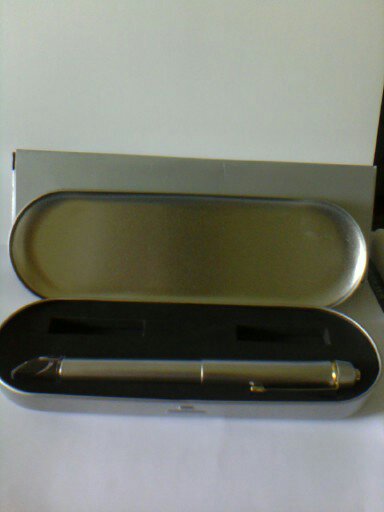 Infrared excitation pen anti-counterfeiting evaluator