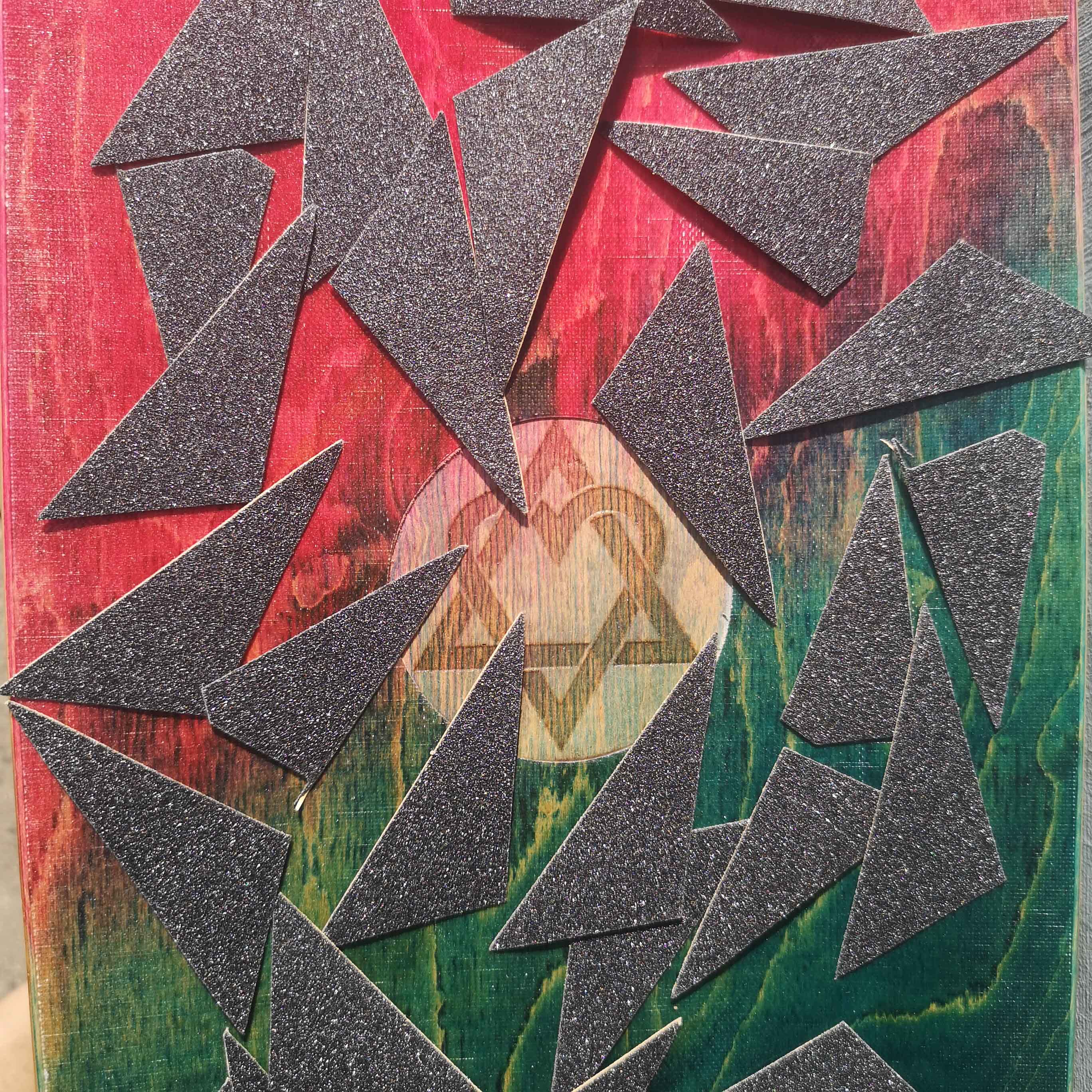 Value longboard transparent black triangle sandpaper dance board color crystal flash sandpaper board head plate waist non-slip sandpaper