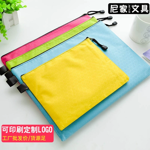 Пользовательский печатный логотип для печати компании Реклама A4 Football Pattern Уточнивание 𫔀 Водонепроницаемое информация о офисе Canvas