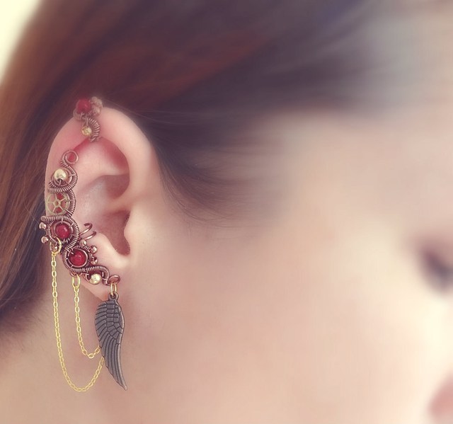 American Charming steam punk hand for retro glass bead bracelet ear clip ear cuff