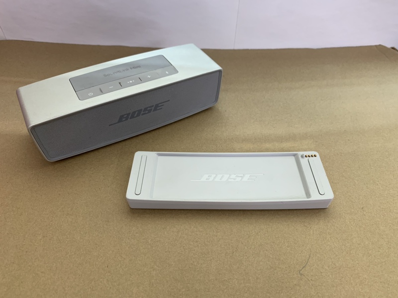 Original Bose Soundlink Mini2 Generation Bluetooth Speaker Charging Stand Power Adapter Charger Original Bose Soundlink Mini2 Generation Bluetooth Speaker Charging Stand Power Adapter Charger