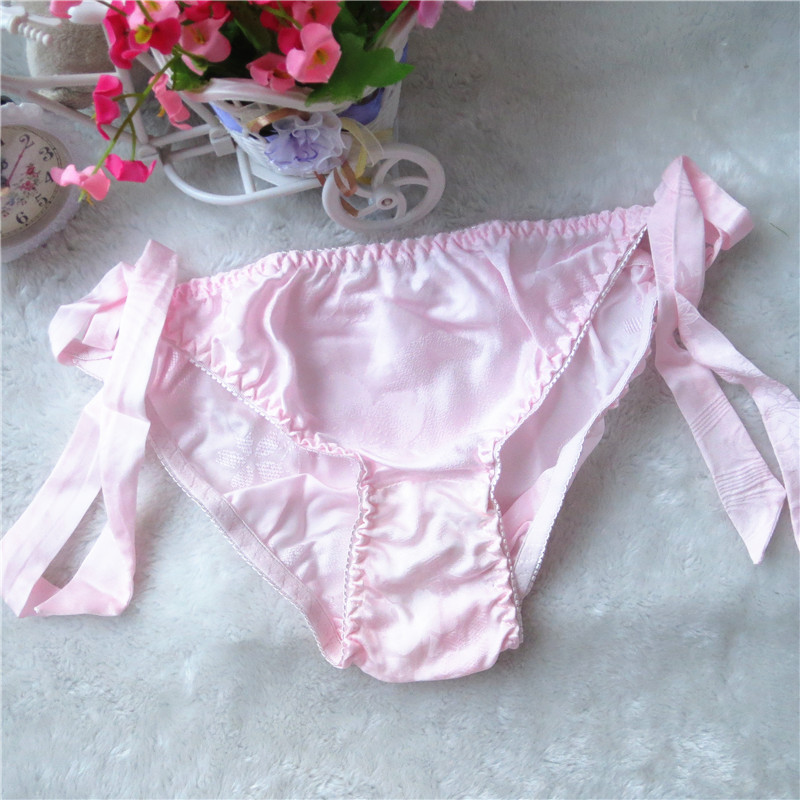 Hai người phụ nữ và đồ lót lụa Quần lót lụa thoải mái với quần bikini eo thấp gợi cảm quần xì nữ