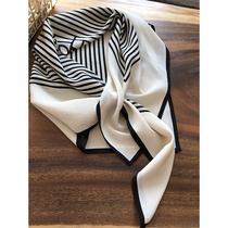 Simple temperament comes with silk scarf buckle New silk square scarf scarf spring and summer wild mulberry silk scarf shawl