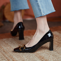Strong push self-retention giant comfortable ~ retro square head patent leather OL work high heels 2021 new niche single shoes women