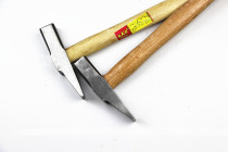 Flat-billed hammer (chopping hammer) chopping hammer duck tongue hammer clamp hammer iron hammer wooden handle flat hammer