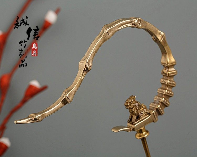 Boutique brass Kirin hook (pure handmade painting eyebrow bamboo festival upscale hook birdcage for the eighth Gothic indipendent)